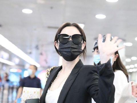 最新爆料彭小冉,揭秘娱乐圈背后的惊人真相！